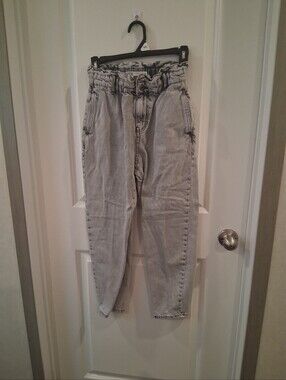 Zara Light Gray Paperbag Waist Jeans Size 0
